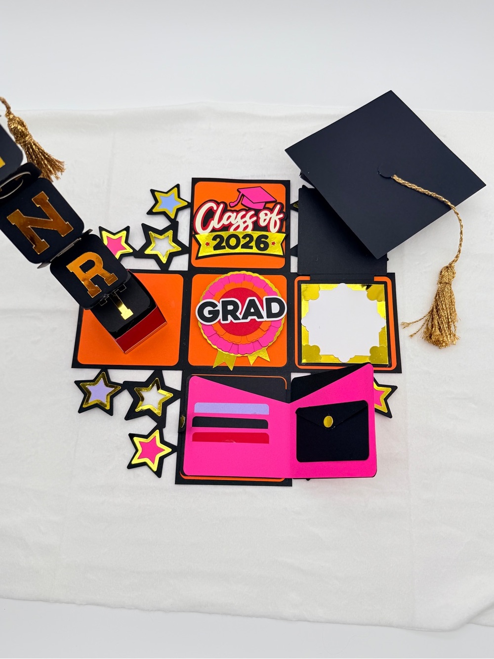 Cute Graduation Exploding/ Pop-up Box - Picture 6 of 12